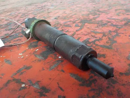 8192362 VOLVO Форсунка топливная