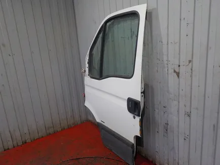 Дверь передняя левая IVECO