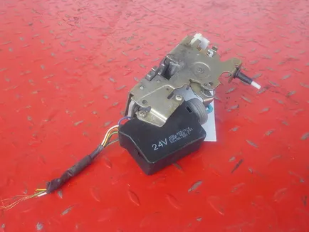 7200635 MERCEDES Замок двери, Отсутствует