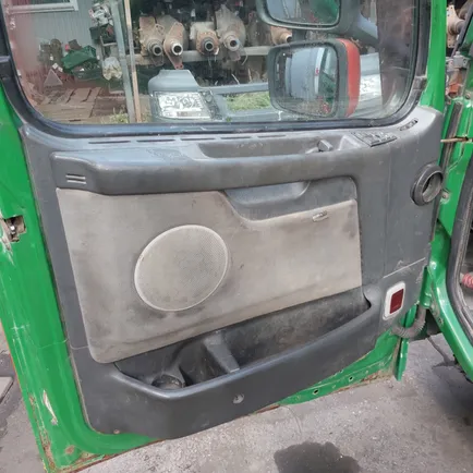 20453756 VOLVO Обшивка двери