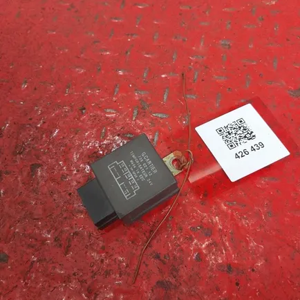 73602112 RENAULT Реле стеклоочистителя, Отсутствует