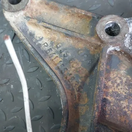5411551835 MERCEDES Кронштейн генератора