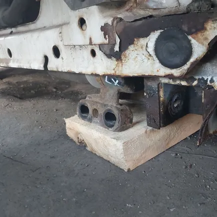1436209 DAF Кронштейн торсиона левый, Отсутствует