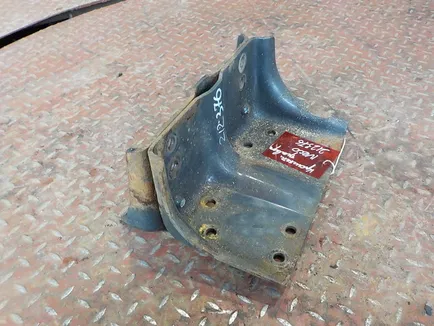504295164 IVECO Кронштейн траверсы