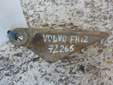 1076704 VOLVO Опора заднего амортизатора