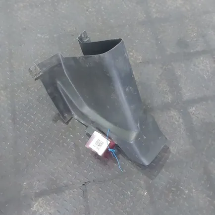 82408280 VOLVO Кожух рулевой колонки