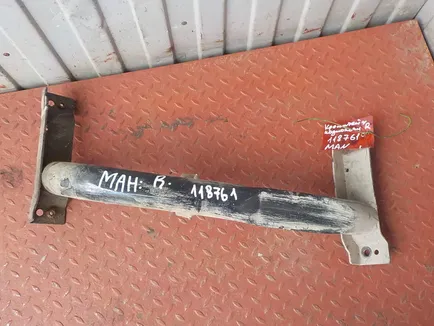 81615405032 MAN Кронштейн подножки