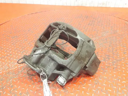 9604200601 MERCEDES Суппорт передний правый, Отсутствует