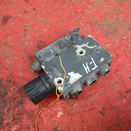 3944716 VOLVO Кран ECAS, Отсутствует