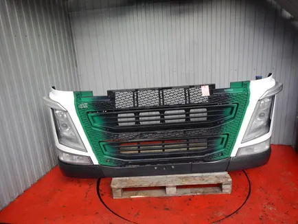 Бампер передний VOLVO