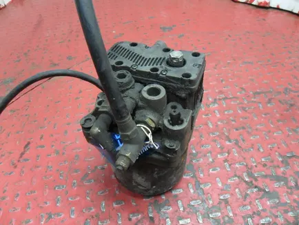 20392573 VOLVO Осушитель