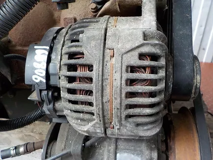 504385137 IVECO Генератор, Отсутствует