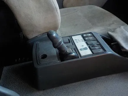 5010605283 RENAULT Кожух защитный, Отсутствует