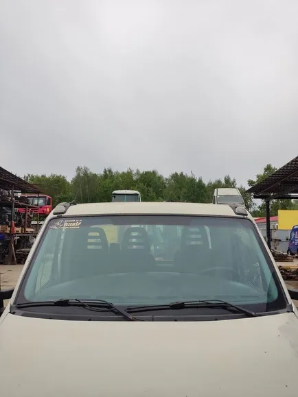 500316402 IVECO Стекло лобовое, Отсутствует
