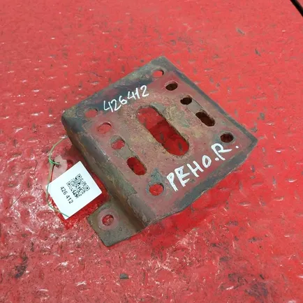 5010230912 RENAULT Опора кронштейна крыла