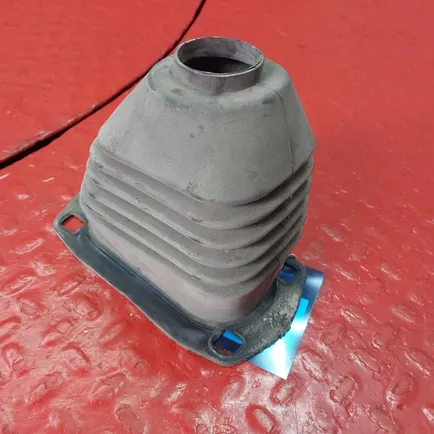 20583503 VOLVO Кожух рулевой колонки