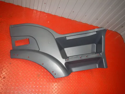 BR02IV015 GALDAN Корпус подножки верхний правый
