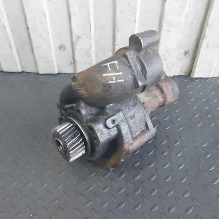1547155 VOLVO Насос водяной