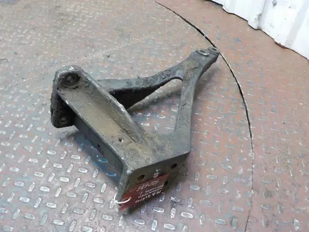 9423170001 MERCEDES Кронштейн торсиона левый