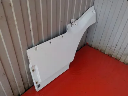 9417280956 MERCEDES Продолжение двери правое, Отсутствует
