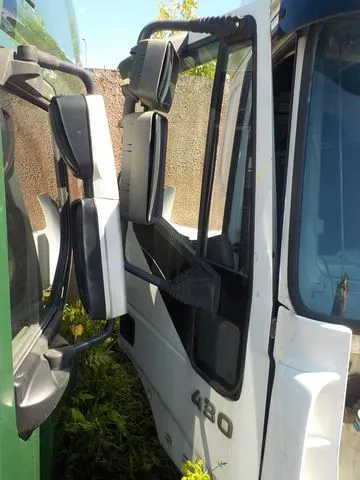 504015937 IVECO Дверь правая, Отсутствует