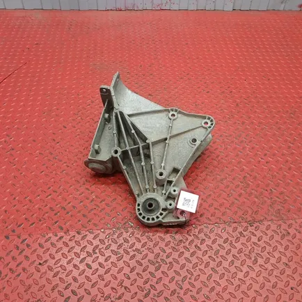 5010228905 RENAULT Кронштейн кабины передний