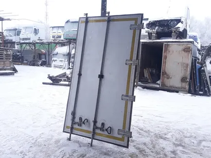 Дверь задняя правая MAN, Отсутствует