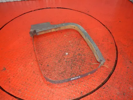9304700542 MERCEDES Кронштейн топливного бака