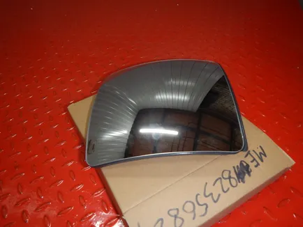 ME82356824 MEGATRUCK Стекло зеркала