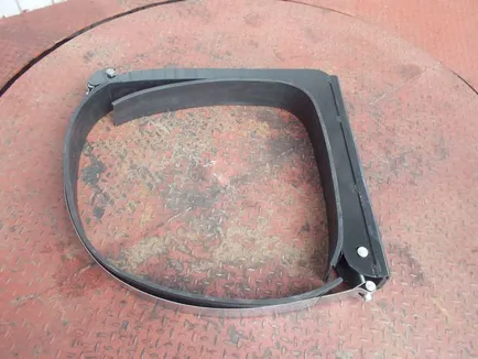 9414702442 MERCEDES Кронштейн топливного бака