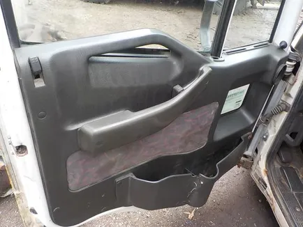 500338057 IVECO Обшивка двери, Отсутствует