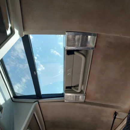 84425188 VOLVO Люк электрический