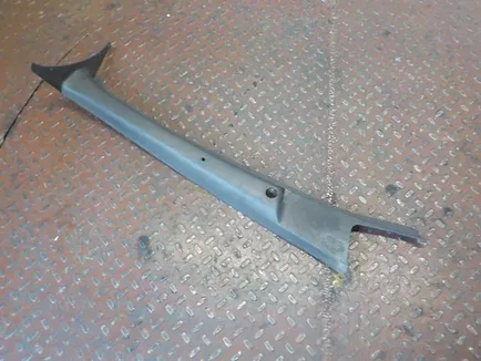 1096212 VOLVO Накладка стойки, Отсутствует