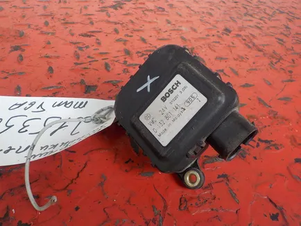 132801141 BOSCH Моторчик заслонки печки, Отсутствует