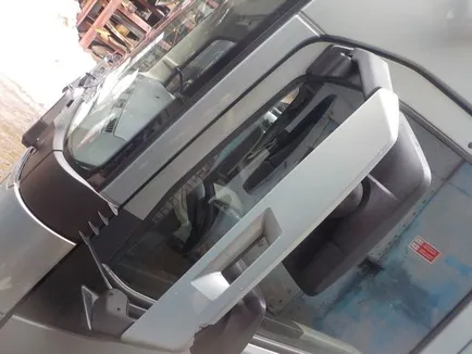 82943538 VOLVO Зеркало левое, Отсутствует
