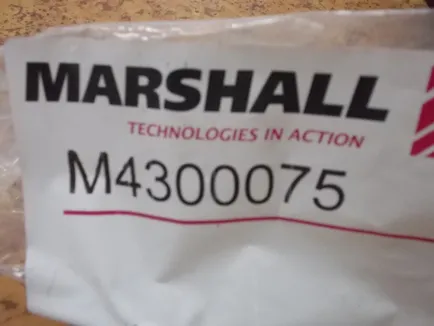 M4300075 MARSHALL Крышка зеркала