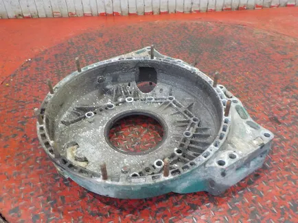 20451347 VOLVO Кожух маховика