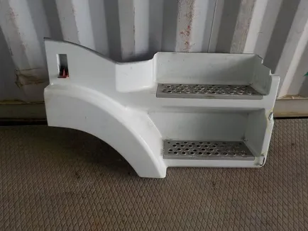 9416663901 MERCEDES Корпус подножки верхний правый