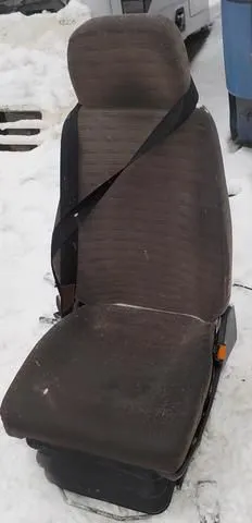 81623016900 MAN Сиденье правое, Отсутствует