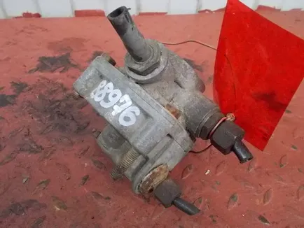 76998 AUGER Клапан ускорительный
