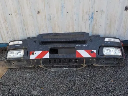504221272 IVECO Бампер передний центральная часть, Отсутствует