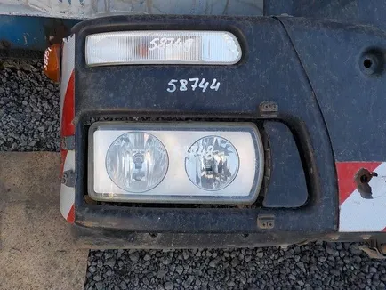 504221320 IVECO Бампер передний правая часть, Отсутствует