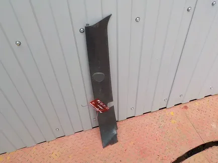 81624300112 MAN Накладка стойки