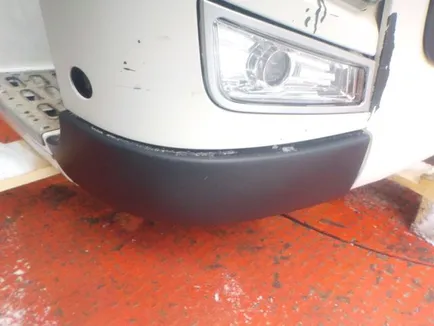 20456806 VOLVO Юбка бампера, Отсутствует