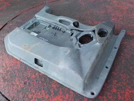 9437205400 MERCEDES Обшивка двери