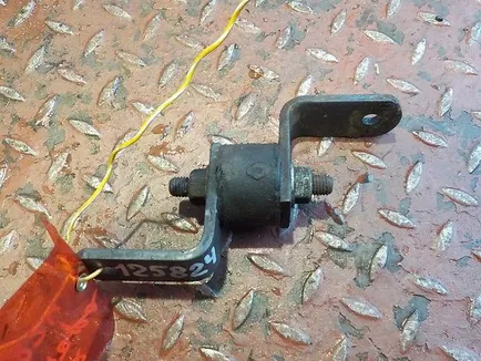 5010570047 RENAULT Подушка радиатора