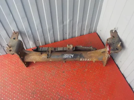 504030093 IVECO Траверса, Отсутствует