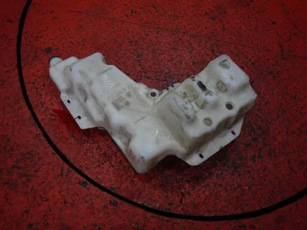 84092257 VOLVO Бачок омывателя