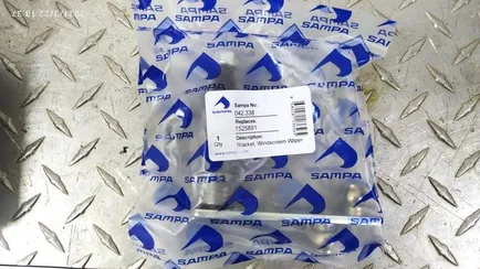 42338 SAMPA Шарнир трапеции стеклоочистителя левый