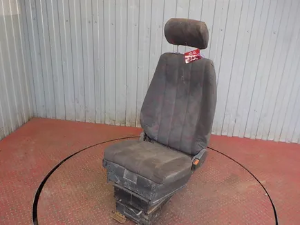 9439106601 MERCEDES Сиденье правое